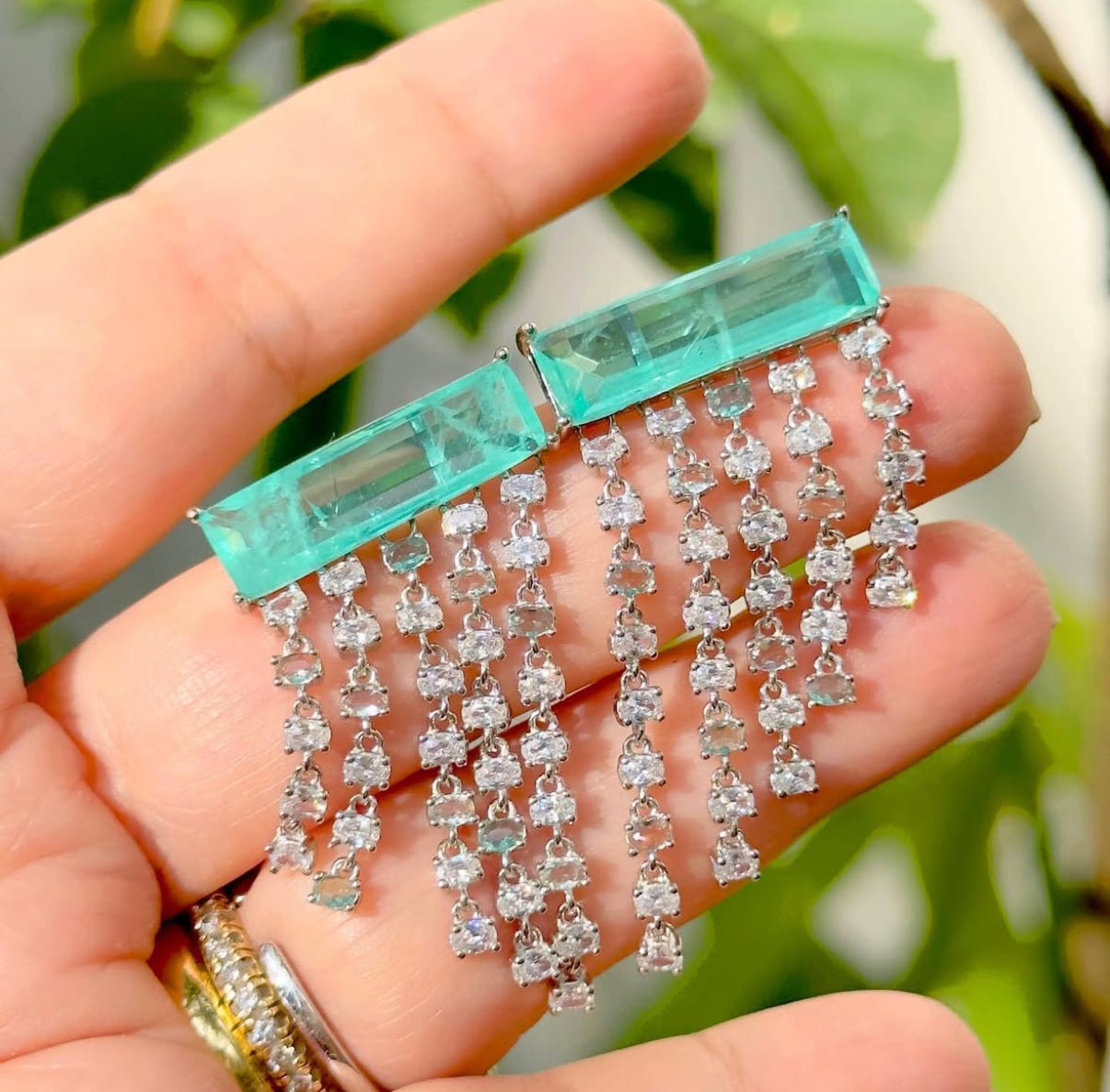 CLASSIC EARRING