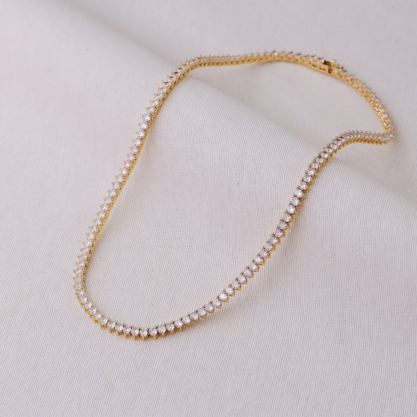 QUEEN NECKLACE